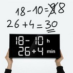 تقویت ریاضی کودکان با ساعت دیواری اینشتین