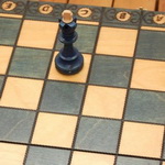معمای شطرنج: شاهان و تهدید صفحه شطرنج - کمترین تعداد